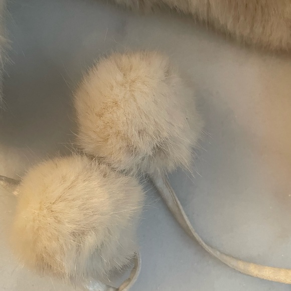 Furry hat/toque - Picture 3 of 6